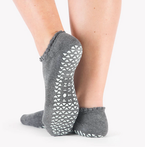 Pointe Studio Happy Grip Sock / Grey