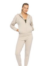 Cargar imagen en el visor de la galería, FREE MB FLEX CONFORT HOODED ZIP JACKET TAN