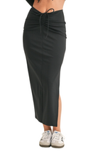 Cargar imagen en el visor de la galería, FREE KIM RUTCHED MAXI SKIRT WITH SIDE SLITS BLACK