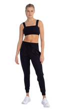 Cargar imagen en el visor de la galería, FREE MB SOLID PLEATED FRONT JOGGER