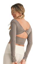 Cargar imagen en el visor de la galería, FREE KIM TWIST BACK LONG SLEEVES TANK TOP TAUPE