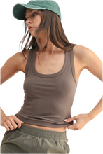 Cargar imagen en el visor de la galería, FREE MB CUTOUT KEYHOLE RACERBACK TANK TOP JAVA