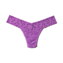 Cargar imagen en el visor de la galería, HANKY PANKY - LACE LOW RISE THONG 4911