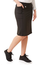 Cargar imagen en el visor de la galería, SNOGA FIT SKORT 22” BLACK