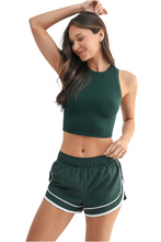 Cargar imagen en el visor de la galería, FREE MB FLEXFORM SEAMLESS MUSCLE TANK TOP EVERGREEN