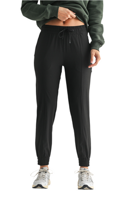 FREE MB ESSENTIAL ATHLEISURE JOGGER BLACK