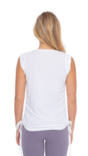 Cargar imagen en el visor de la galería, FREE MB SIDE CINCH MUSCLE TANK TOP WHITE