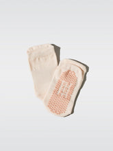 Cargar imagen en el visor de la galería, Pointe Studio Union Full Feet Grip Socks