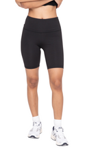 Cargar imagen en el visor de la galería, FREE MB BERMUDA STYLE BIKER SHORT BLACK