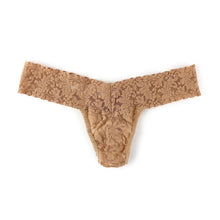 Cargar imagen en el visor de la galería, HANKY PANKY - LACE LOW RISE THONG 4911