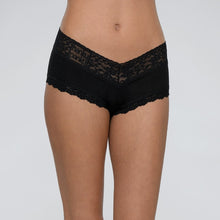 Cargar imagen en el visor de la galería, HANKY PANKY - COTTON BOYSHORT WITH LACE 632151