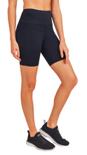 Cargar imagen en el visor de la galería, FREE MB PETITE ESSENTIAL BIKER SKORT